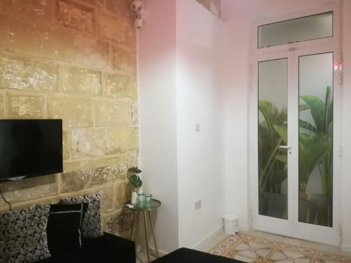 19, Luqa Townhouse Villa